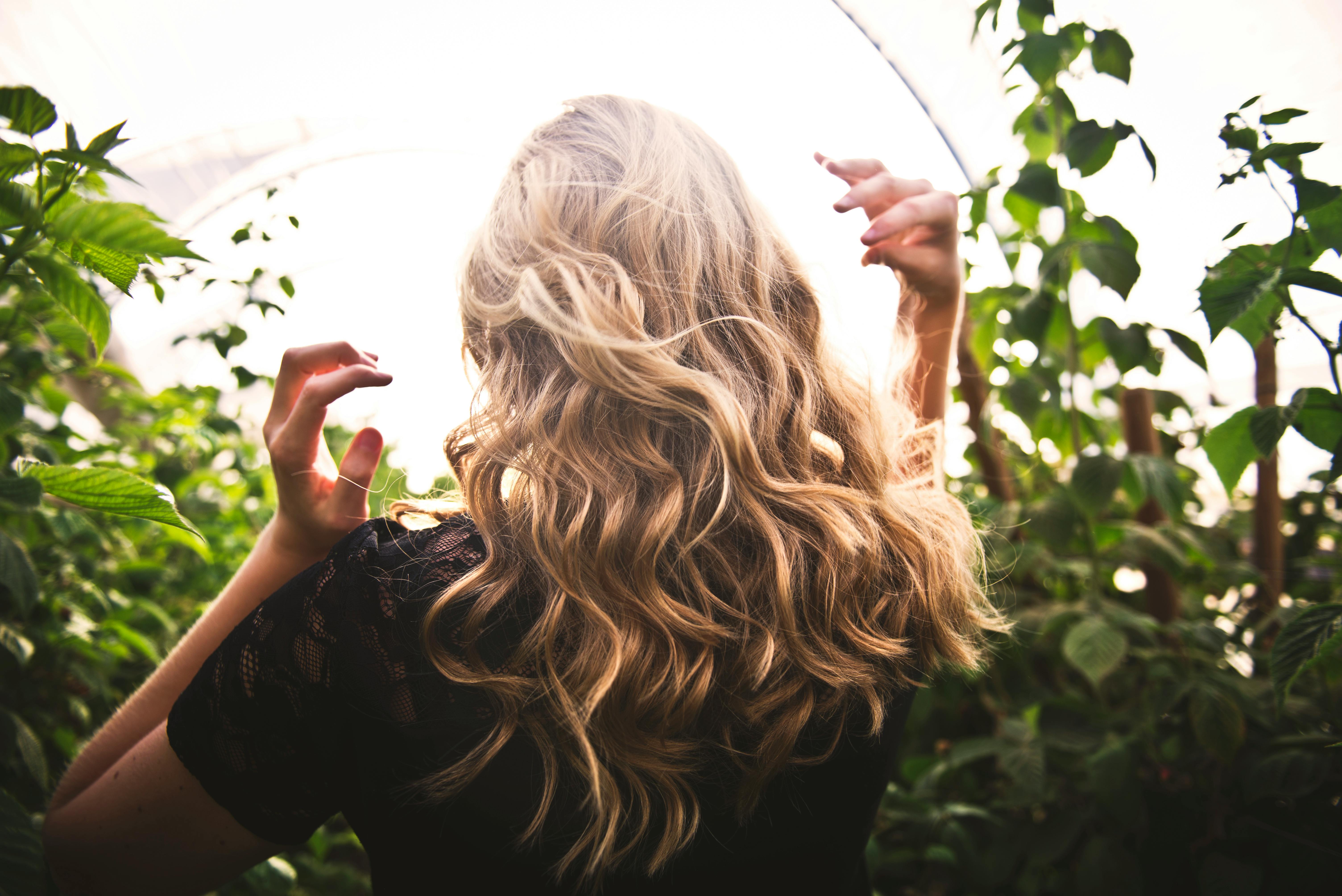 Un masque au miel pour les cheveux