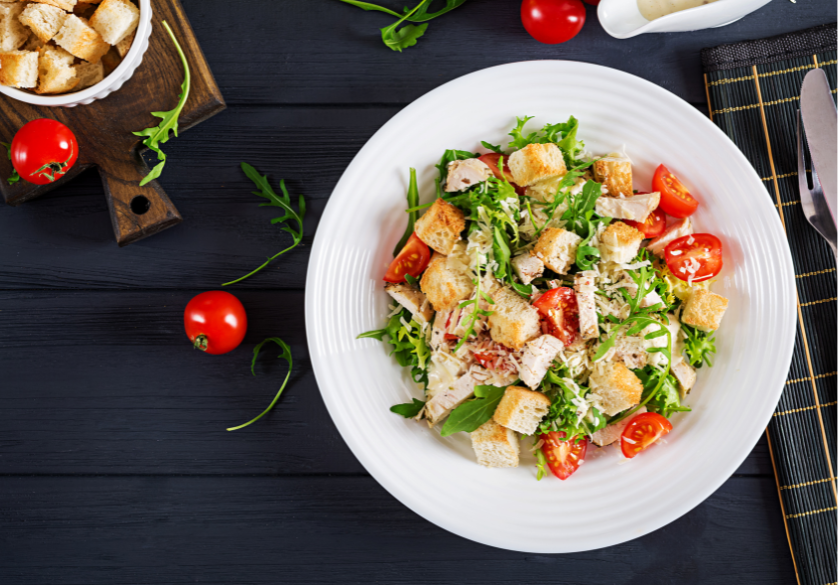 Salade gourmande poulet et sauce moutarde au miel