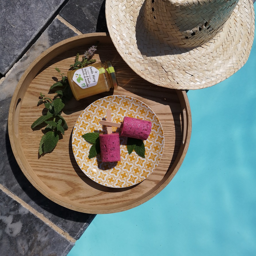 Petits suisse glacés au miel et aux fruits