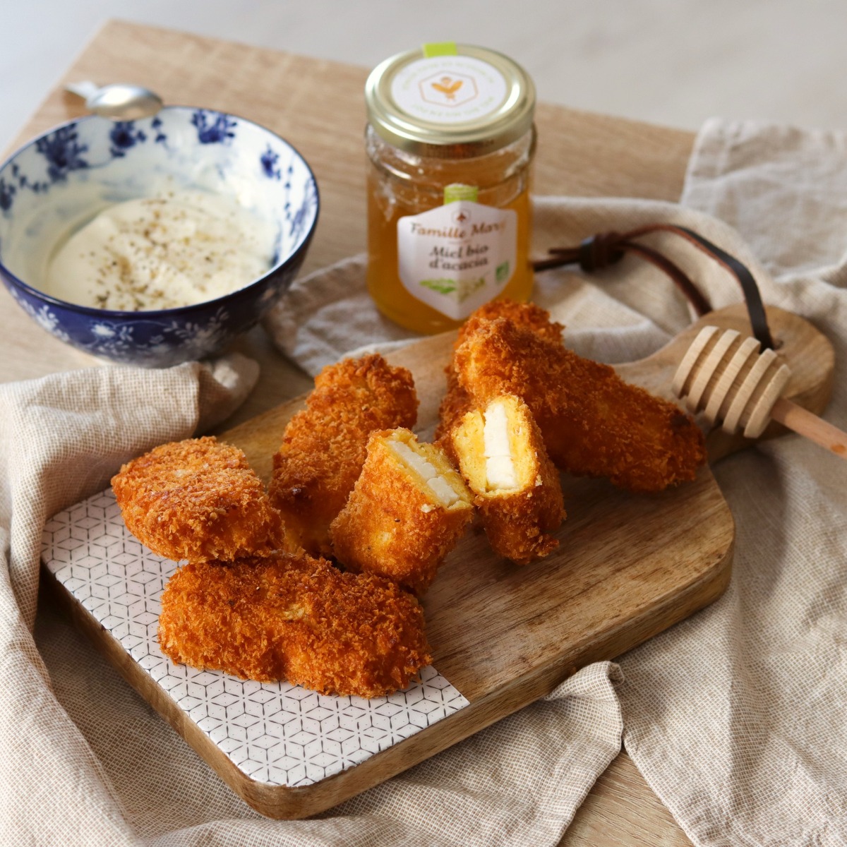 Sticks d'halloumi & sauce au miel bio d'acacia  