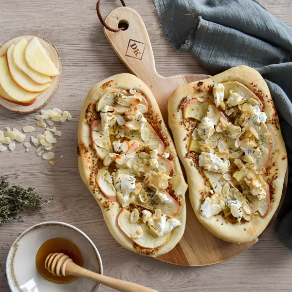 Fougasse pommes chèvre & miel