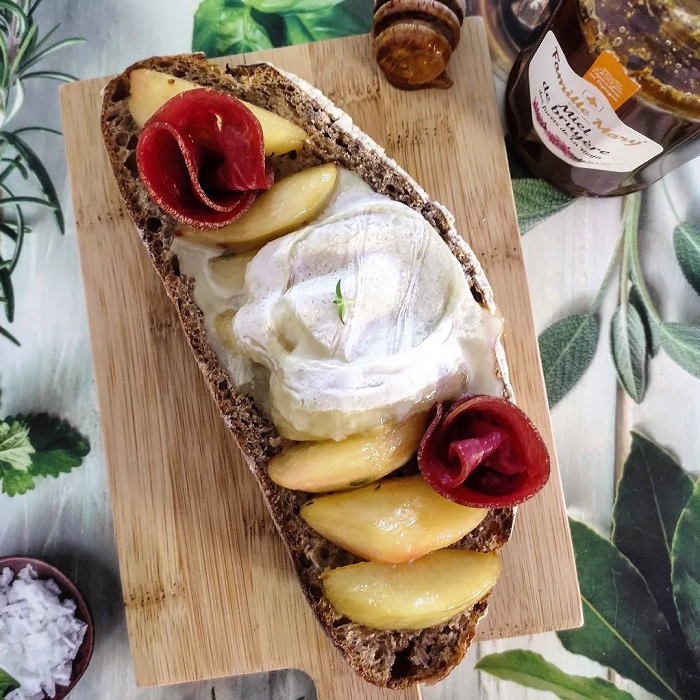 Tartines sucré-salé au miel