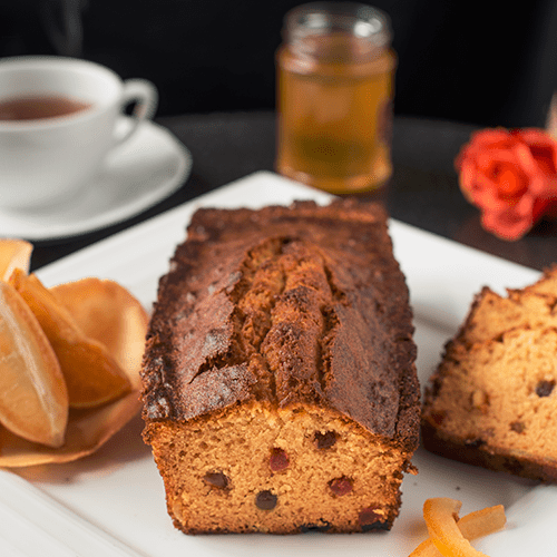 Cake aux fruits confits et miel d’oranger Famille Mary