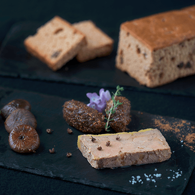 Foie gras mi-cuit chutney de figues au Miel, pains d’épices miel et figues Famille Mary